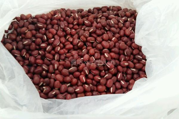 简易红豆沙的做法图解1