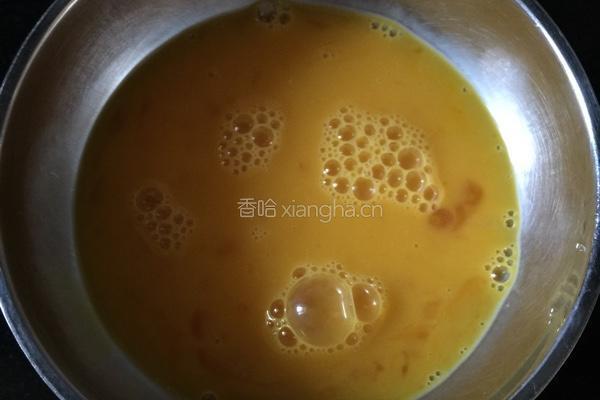 鸡蛋炒洋葱的做法图解2