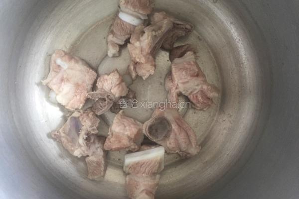 土豆番茄排骨汤的做法图解3
