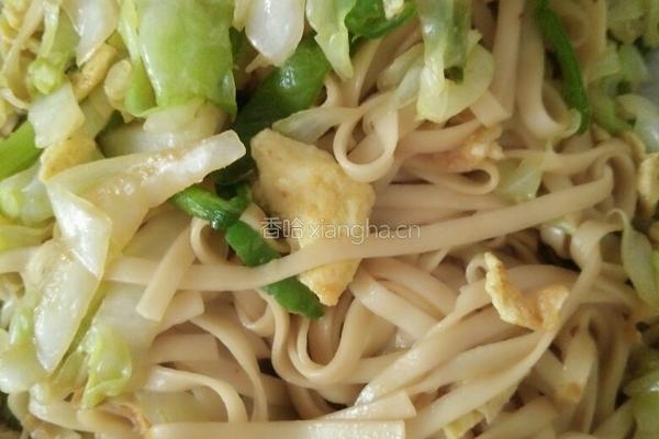 包菜鸡蛋炒面