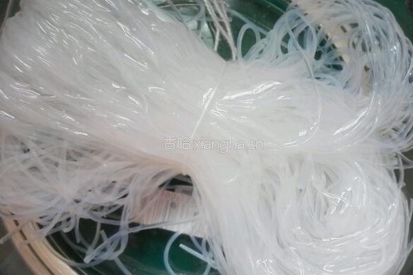 粉丝蒸剁椒香菇盒子的做法图解2