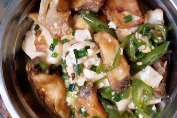 草鱼煎豆腐的做法图解8