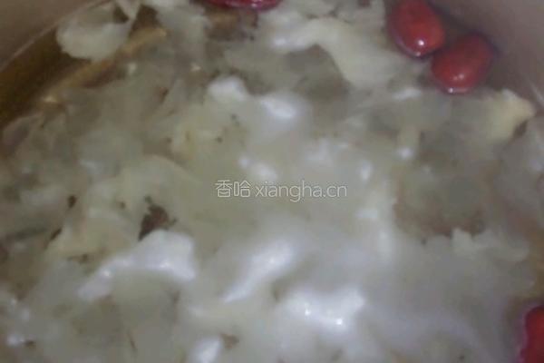 桂圆红枣银耳汤的做法图解5