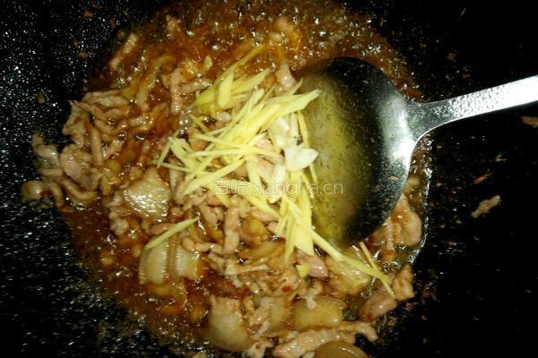 茶树菇炒肉丝的做法图解4