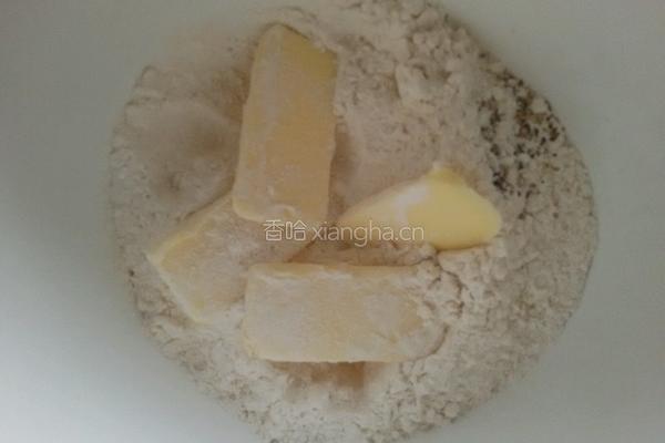 鲜虾香肠葱香司康的做法图解1