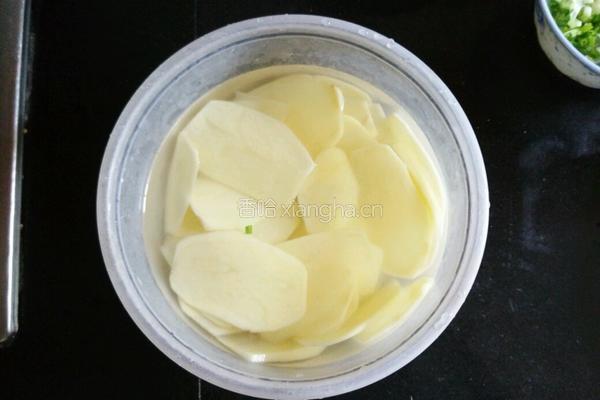 孜然土豆片的做法图解2