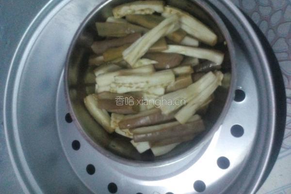 蒜泥茄子的做法图解1