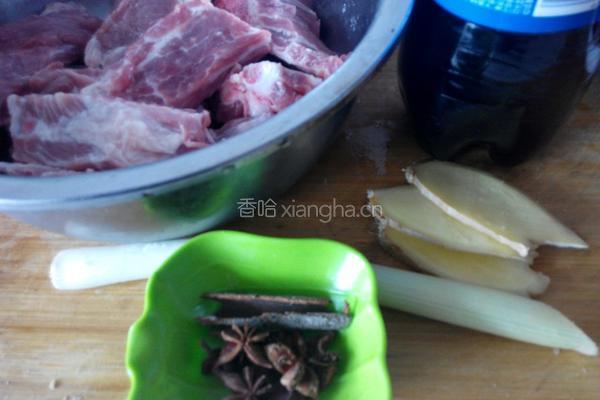 可乐排骨的做法图解1