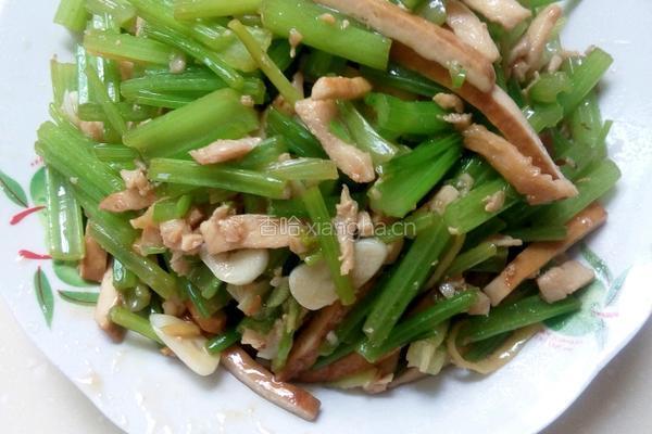 香干里脊炒芹菜