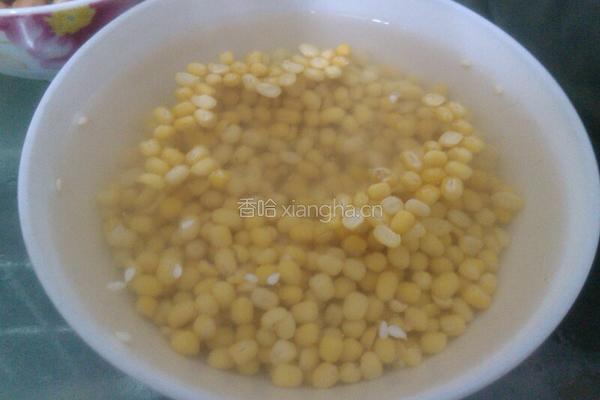 绿豆酿莲藕的做法图解1