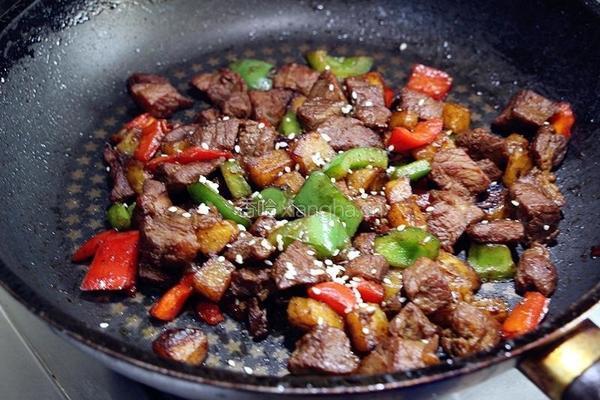 年夜饭_香辣土豆牛肉的做法图解12