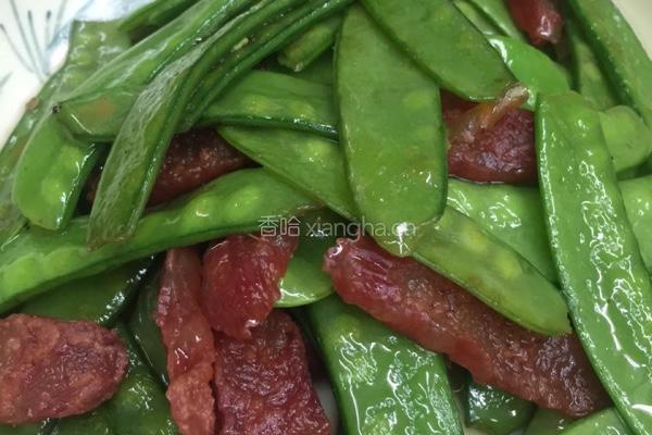 （异国风情）荷兰豆炒腊肠的做法图解6