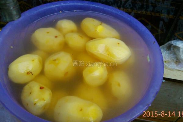 红烧土豆的做法图解1