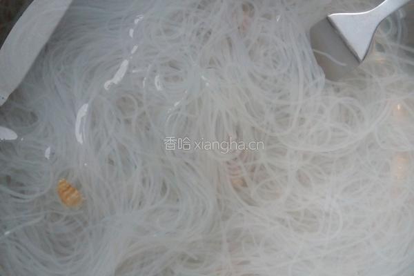 鸡蛋炒粉丝的做法图解2