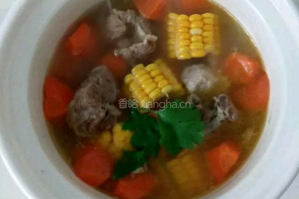 玉米胡萝卜排骨汤的做法图解3