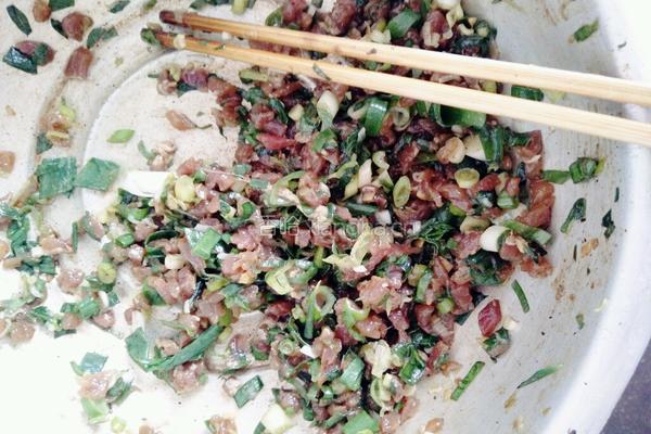 发面猪肉馅饼的做法图解1