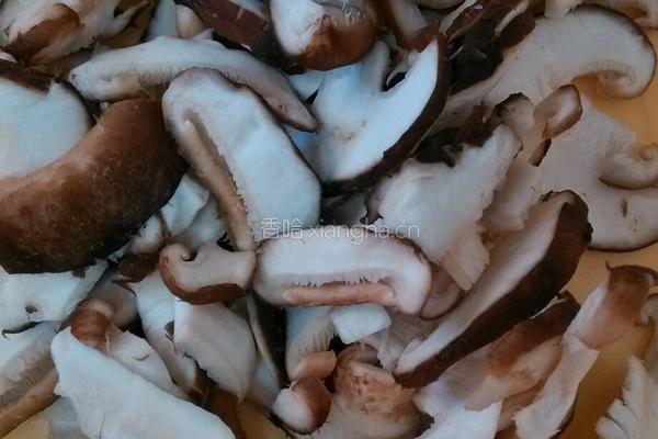 瘦肉炒香菇的做法图解3