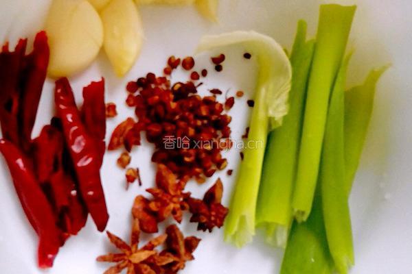 啤酒炖鱼的做法图解2