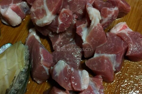 鲜鲍鱼瘦肉汤。 的做法图解3