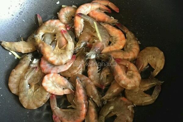 油焖手剥虾的做法图解5