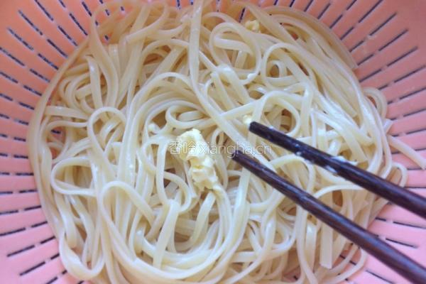 瘦肉玉米意大利面的做法图解3