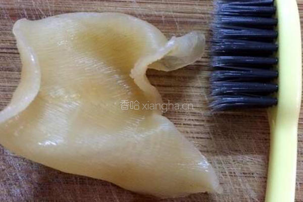杏汁花胶牛奶丰胸汤的做法图解3