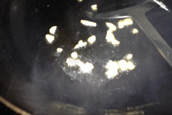 胡萝卜炒黄豆芽的做法图解6