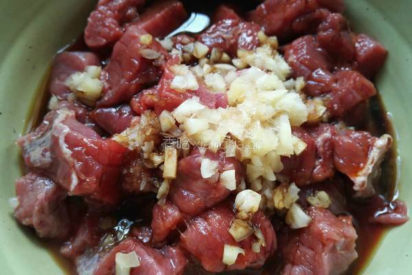 酱烧土豆牛肉丁的做法图解2