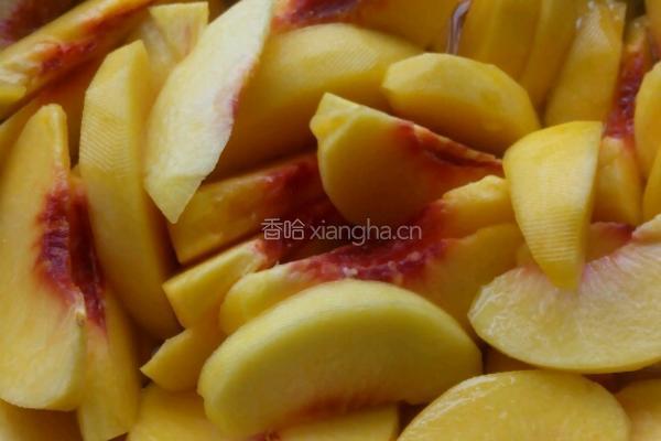 黄桃罐头的做法图解2