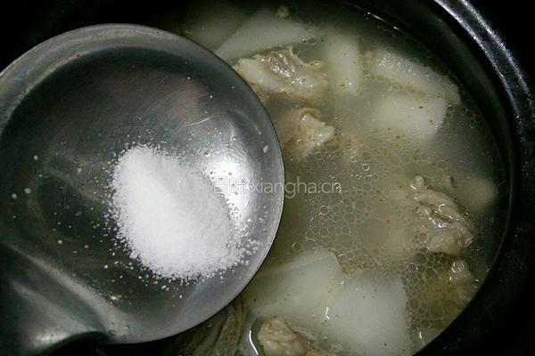 白萝卜羊排汤的做法图解7