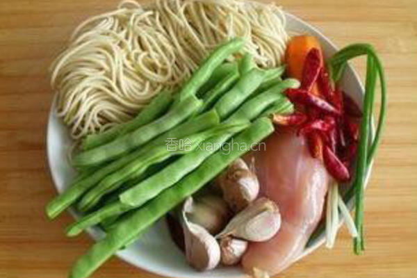 豆角焖面的做法图解1