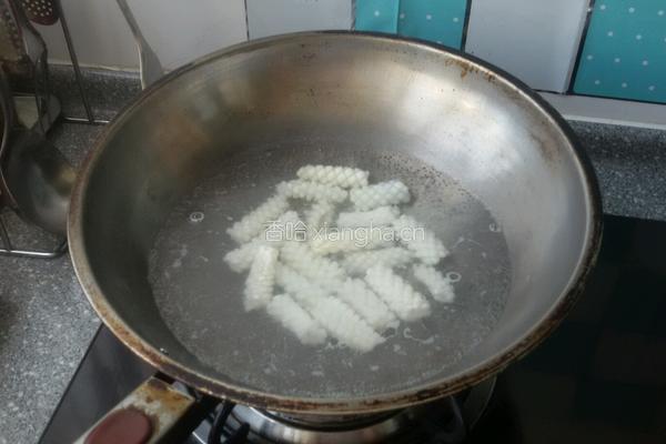 清炒鱿鱼花的做法图解3