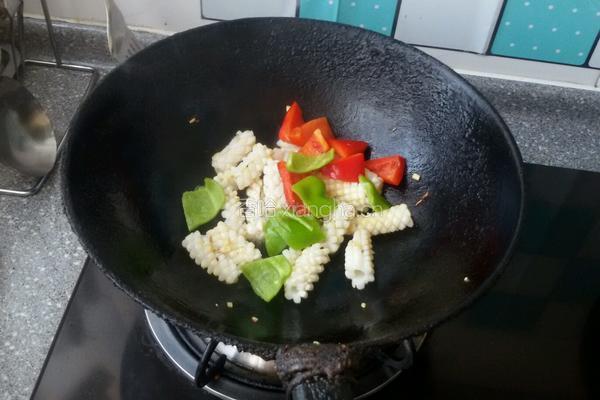 清炒鱿鱼花的做法图解7