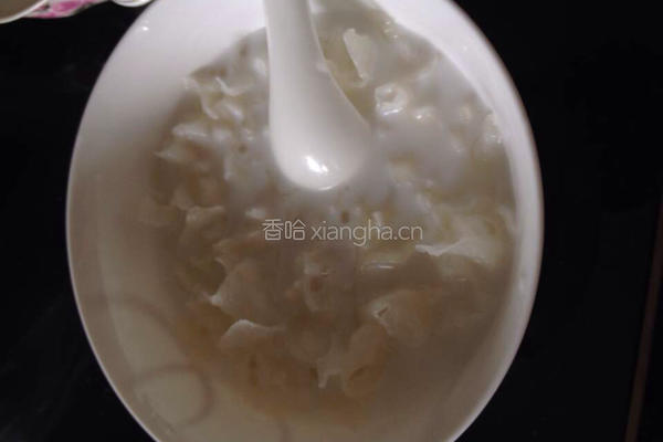 椰汁西米露的做法图解3