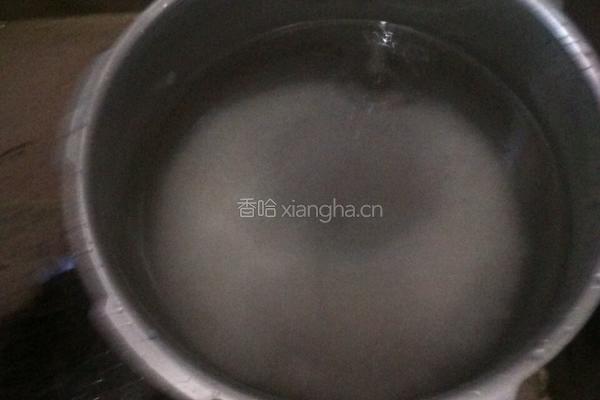 鲜虾花甲香菇粥的做法图解2