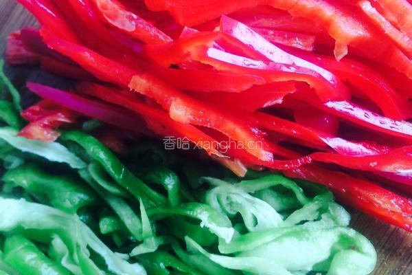 香芹茶干炒肉丝的做法图解4