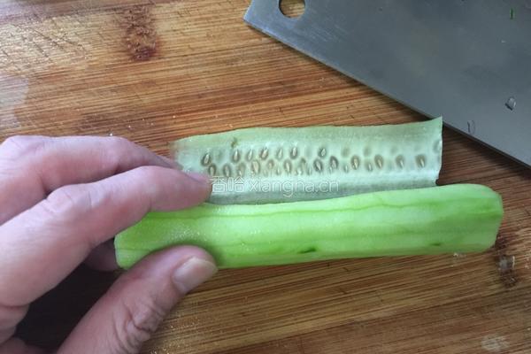 黄瓜瘦肉汤的做法图解4