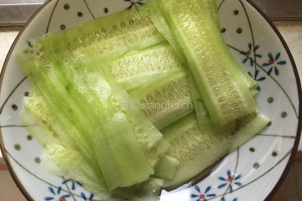 黄瓜瘦肉汤的做法图解5