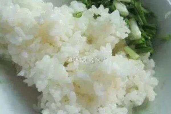 鸡蛋脆米饼的做法图解1
