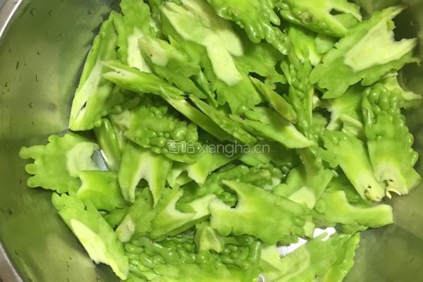油辣子拌三样的做法图解1