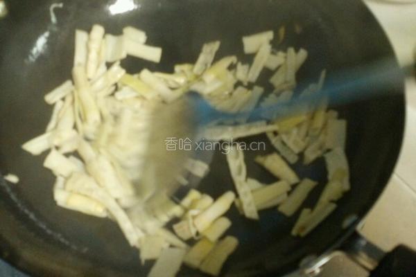 竹笋炒肉的做法图解4