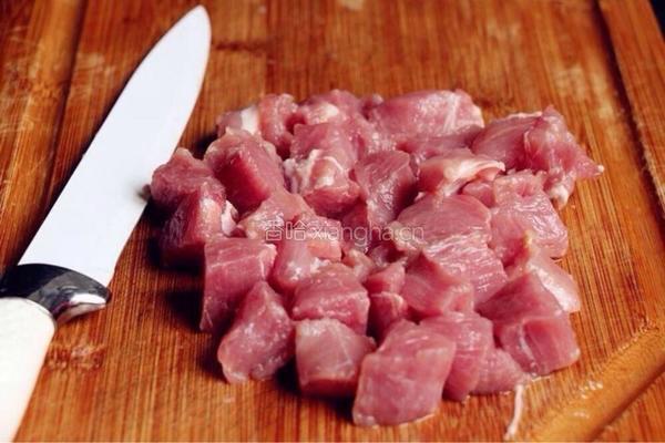 菠萝咕噜肉的做法图解2