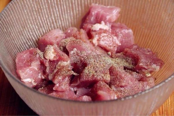 菠萝咕噜肉的做法图解3
