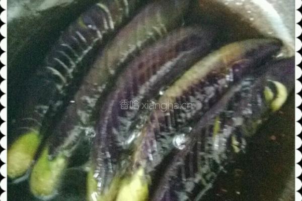 牛肉丝烧茄子的做法图解4