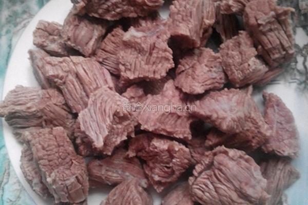 土豆炖牛肉的做法图解3