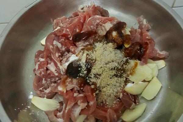 酸菜肉丝的做法图解2