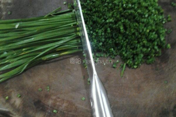 韭菜饼的做法图解1