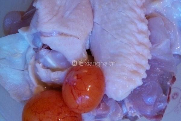 箥箩炒鸡肉青椒的做法图解1