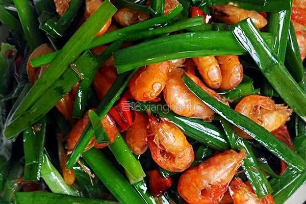 韭菜炒小河虾的做法图解4