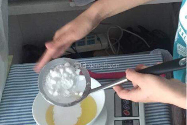 抹茶猕猴桃斑戟的做法图解1